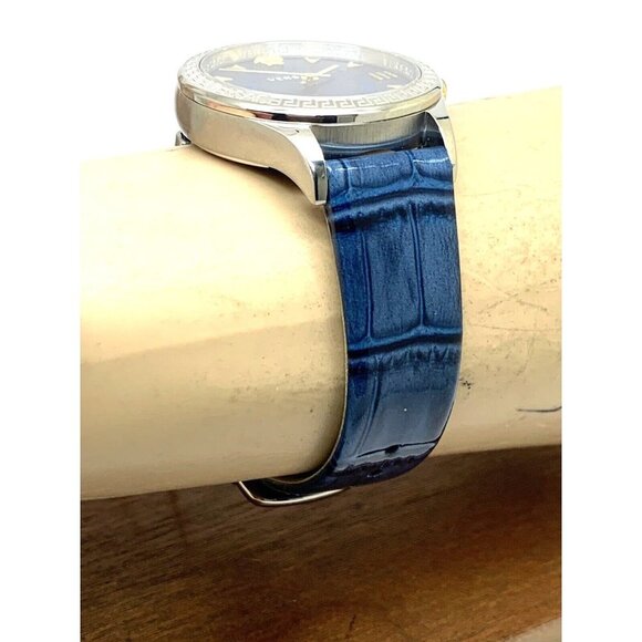 Versace Wome'ns Watch VE2S00122 Hellenyium Swiss Quartz Blue Dial Leathe… - Picture 13 of 15